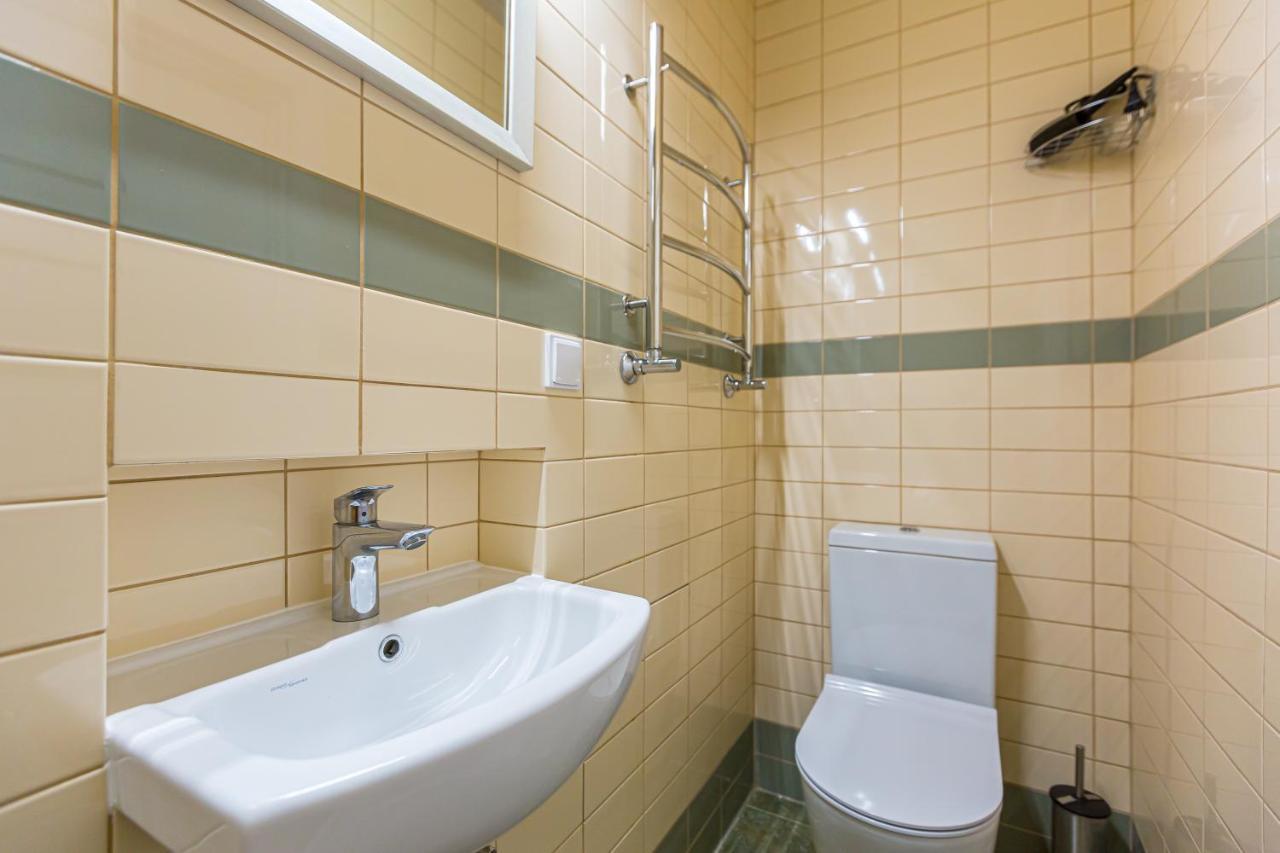 Центр На Вулиці Проспект Шевченка 12 Навпроти Макдональса З Балконом Apartment Lviv Bagian luar foto
