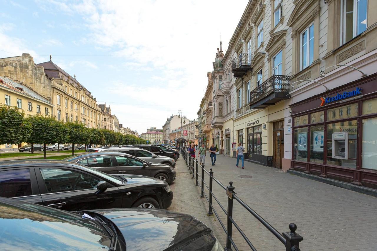 Центр На Вулиці Проспект Шевченка 12 Навпроти Макдональса З Балконом Apartment Lviv Bagian luar foto