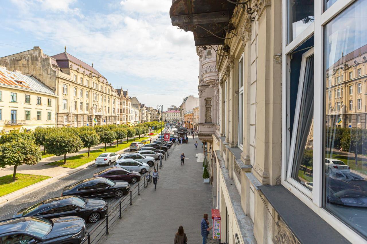 Центр На Вулиці Проспект Шевченка 12 Навпроти Макдональса З Балконом Apartment Lviv Bagian luar foto
